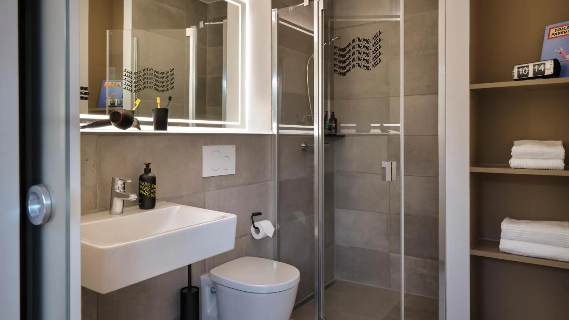 Stayery Cologne Suelz Hotel