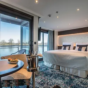 4* Hotel Viva Riverside 4